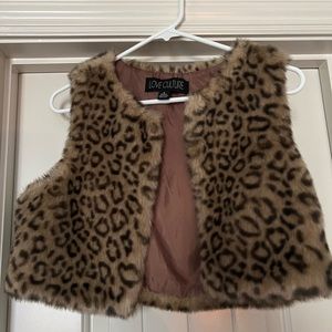 Crop cheetah vest